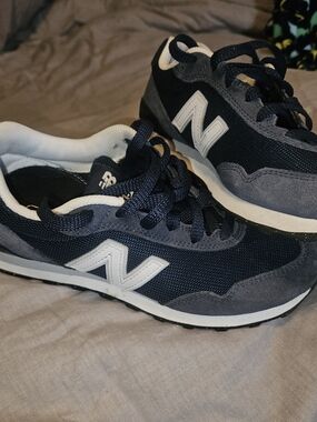 New Balance Navy WL515NVY Classic  Sneaker Size 8 Women's